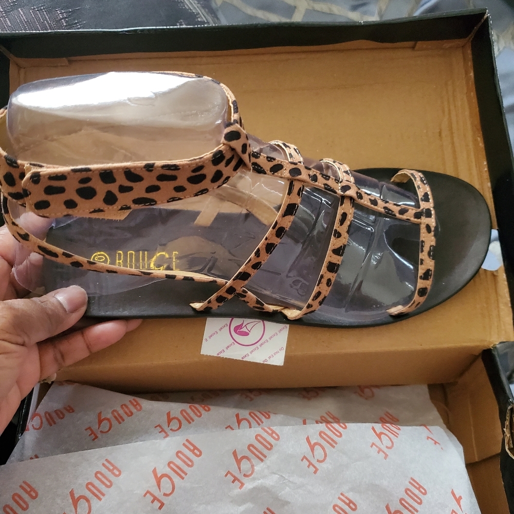 Sandals - Picture 3 of 7